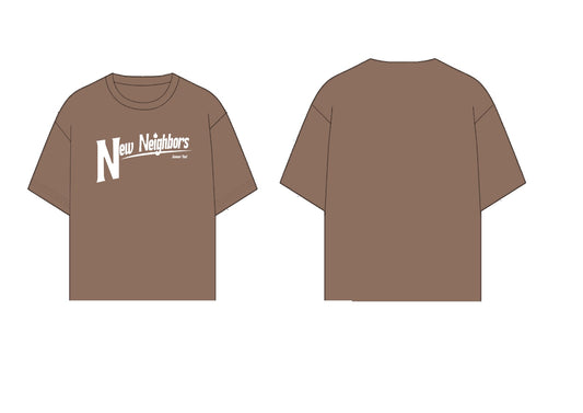 NEW NEIGHBORS T-SHIRT BROWN